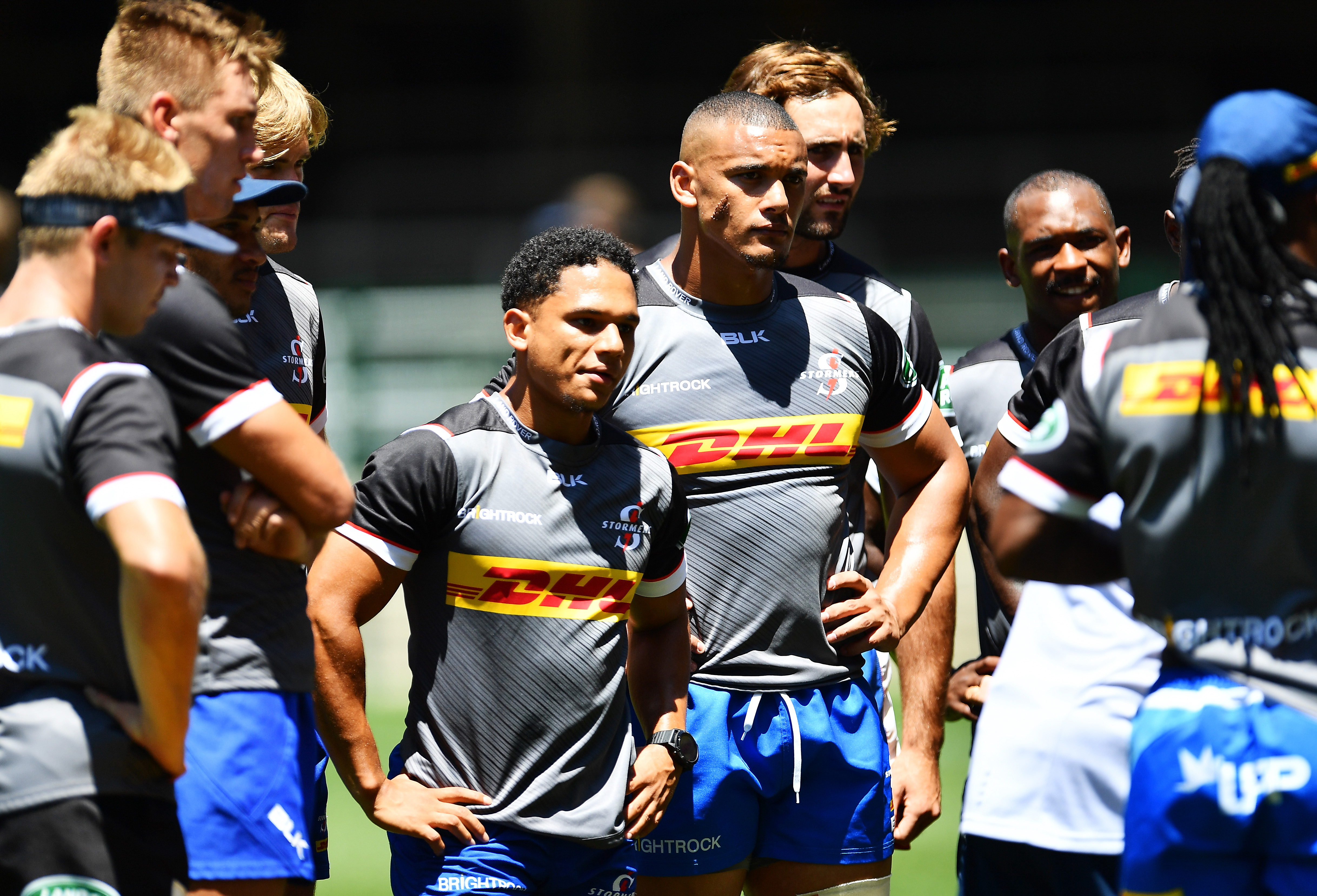 DHL Stormers kick-off against Hurricanes