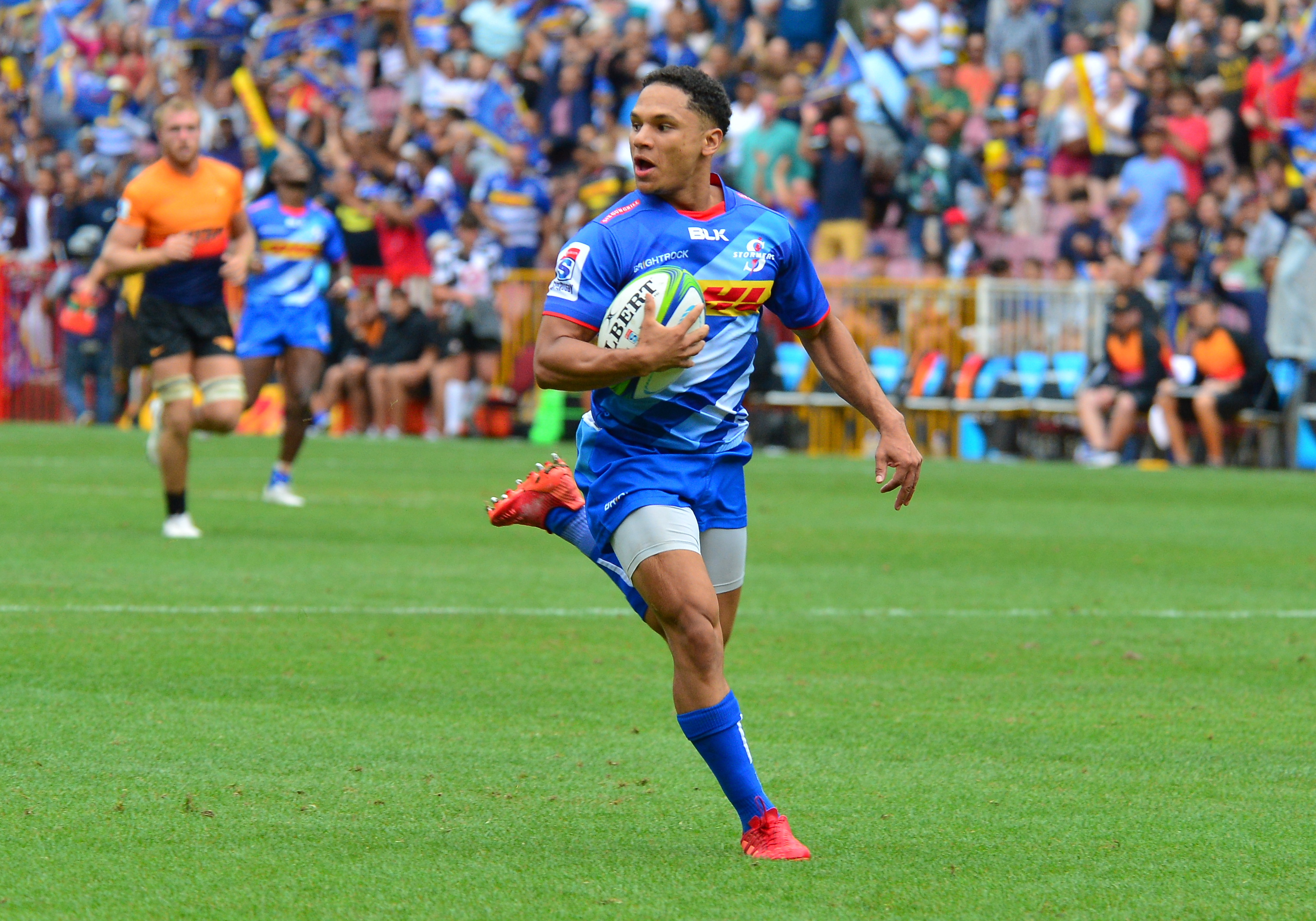 Jantjies signs two-year extension with WP Rugby