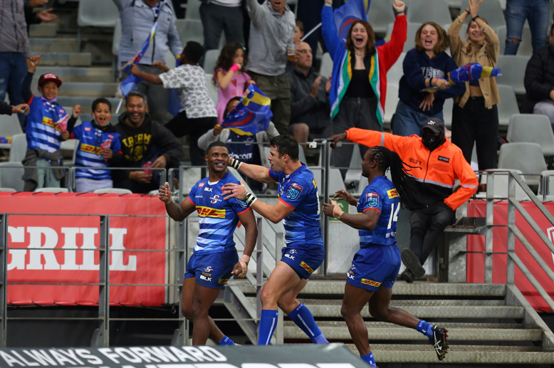 DHL Stormers hold off Leinster at DHL Stadium