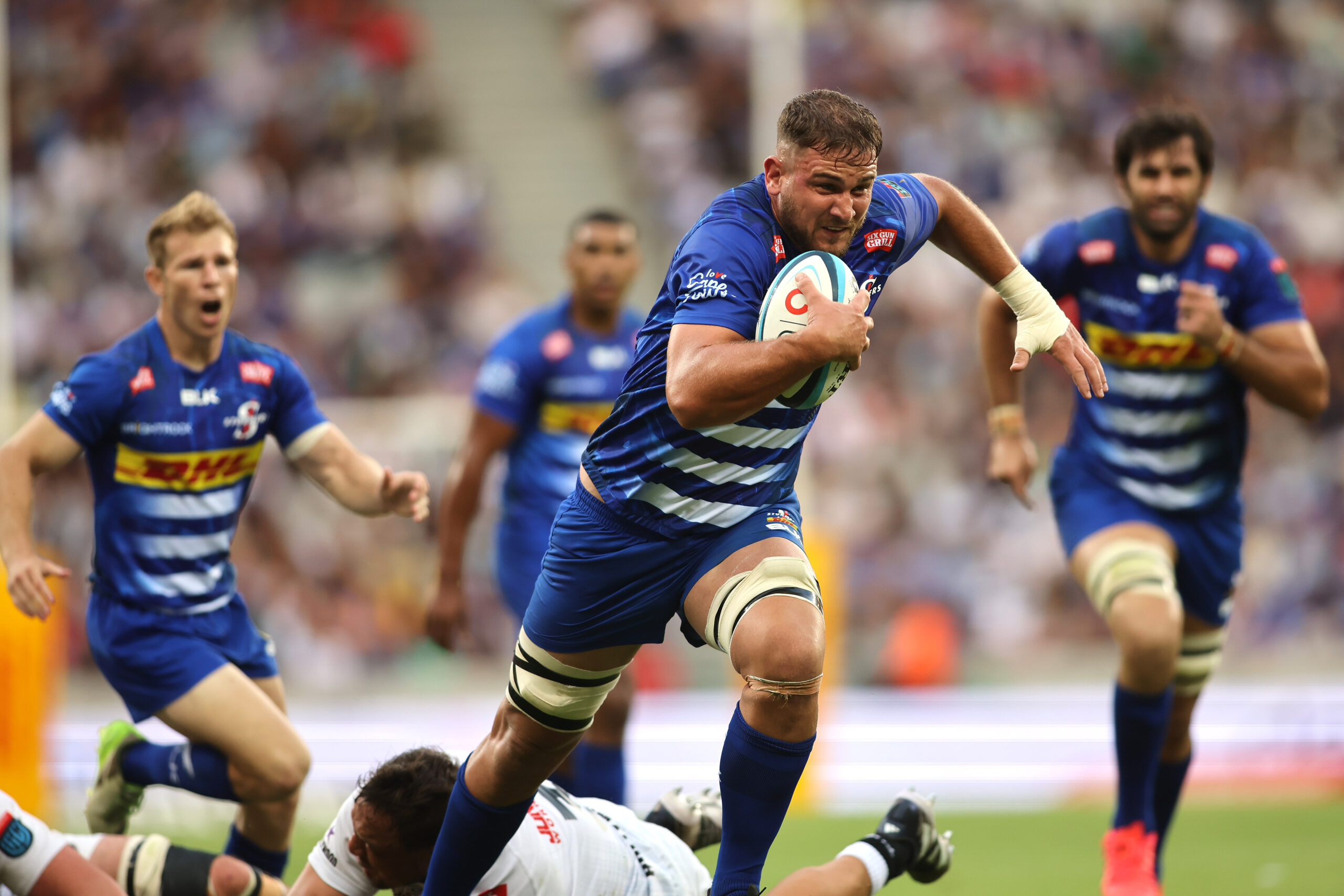 DHL Stormers hold off Hollywoodbets Sharks