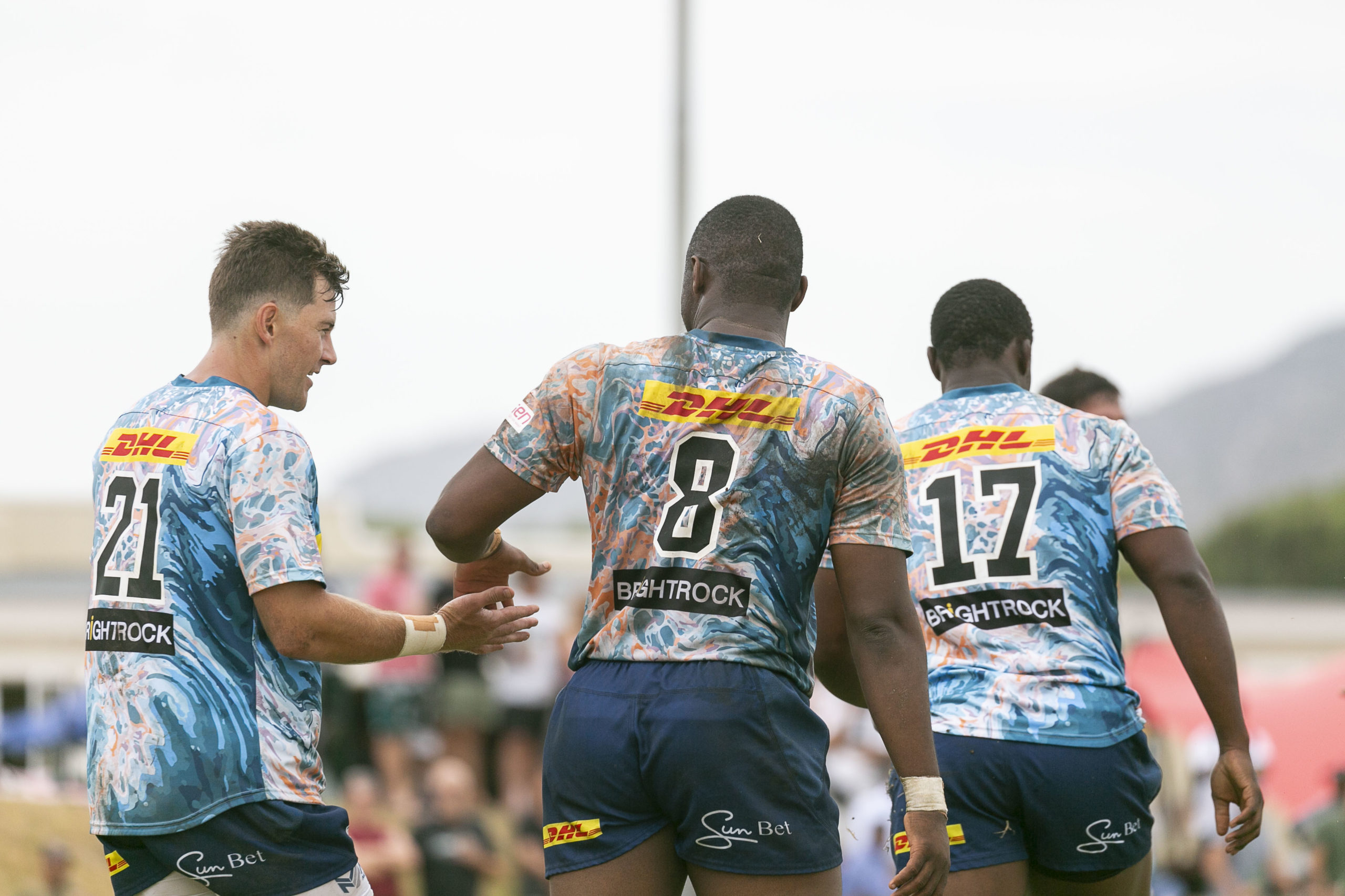 DHL Stormers squad stretch their legs in Noordhoek