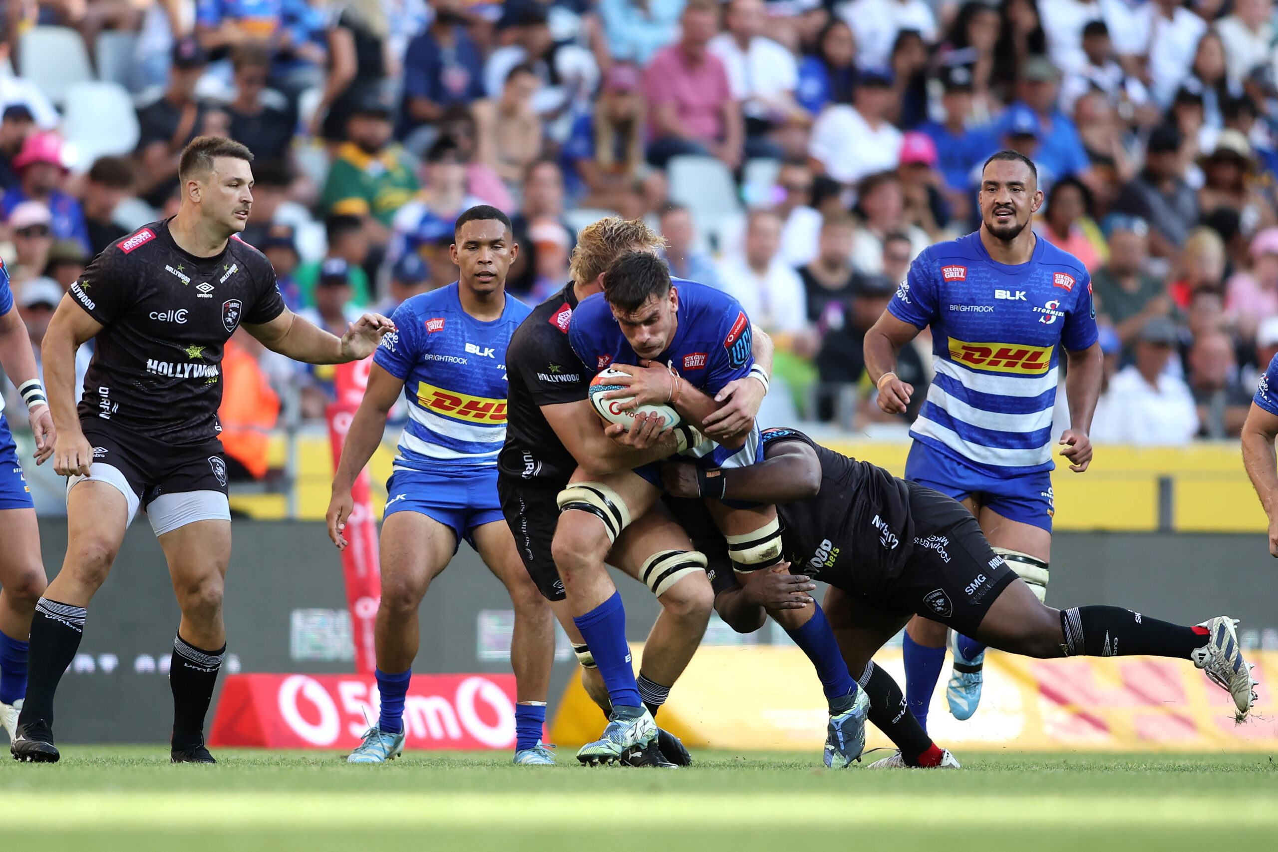 Dixon to remain a DHL Stormer