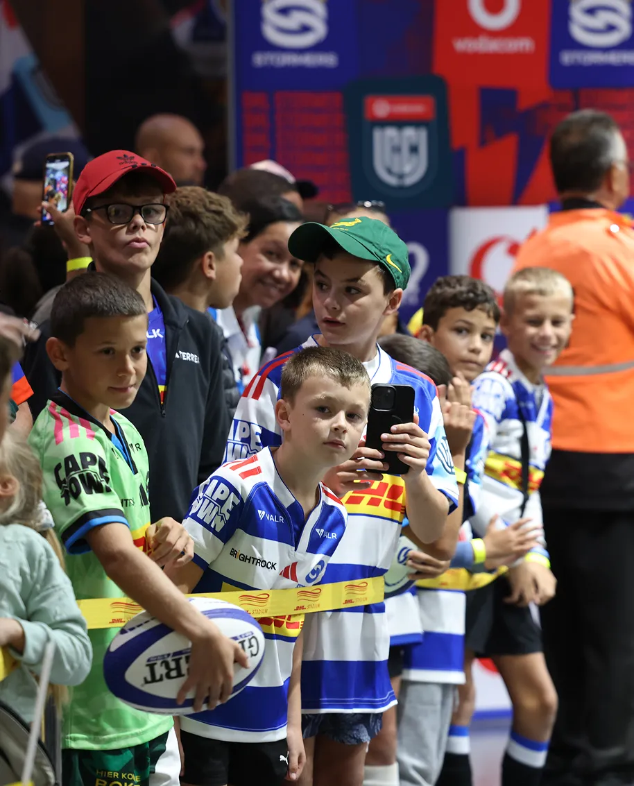 DHL Stormers young supporters in the player tunnel