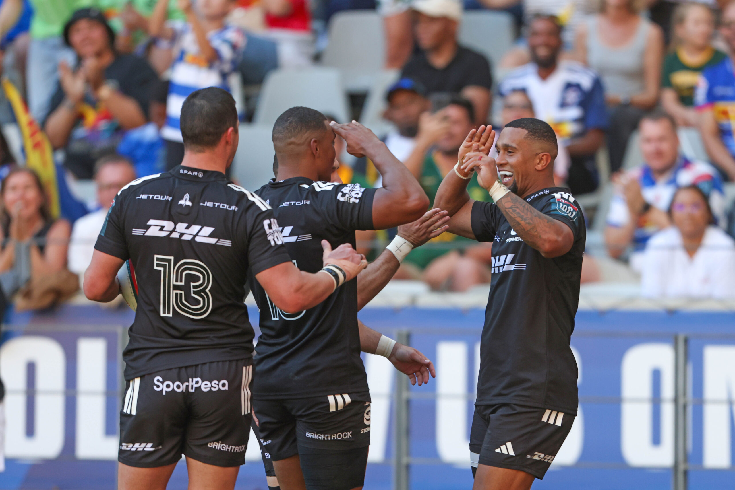 DHL Stormers take a full house at DHL Stadium